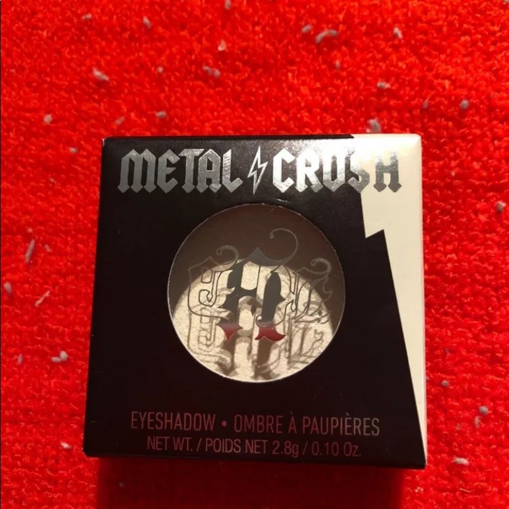 Kat Von D metal crush eyeshadow in thunderstruck